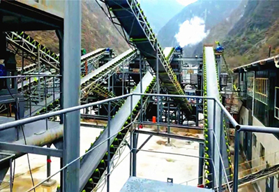 双金机械四川雅安客户时产750吨破碎生产线投产运行